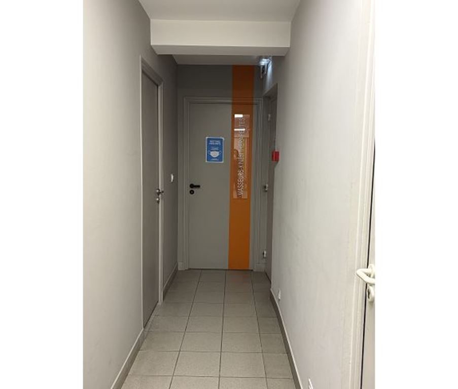 Local professionnel ST ERBLON (35230) AGENCE DU PALAIS